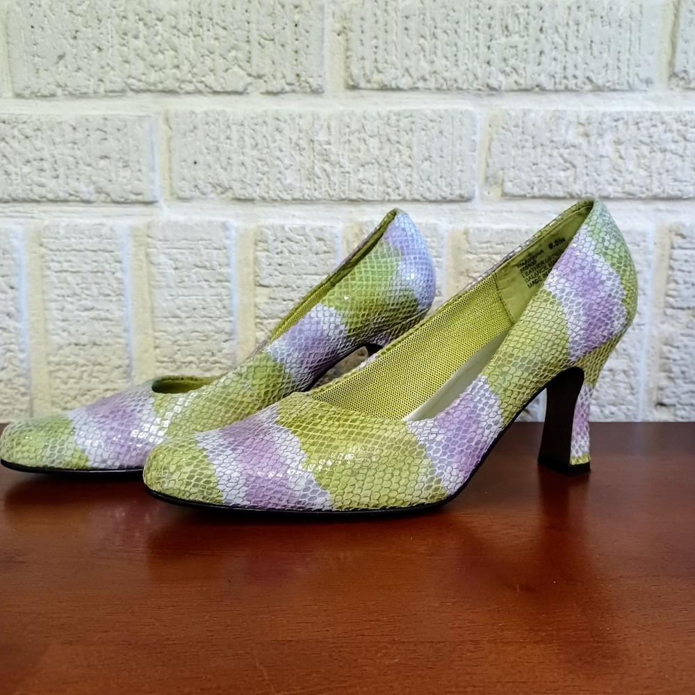 Bellini Marianna Pastel Snakeskin Heels - Size 6.5